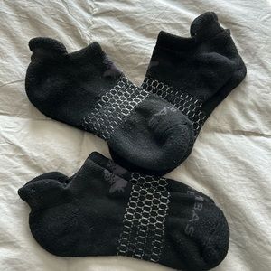 3 pair Bombas no show footie socks, size small! ❤️